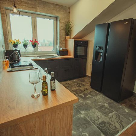 Apartmani Infinity Ösek Dış mekan fotoğraf