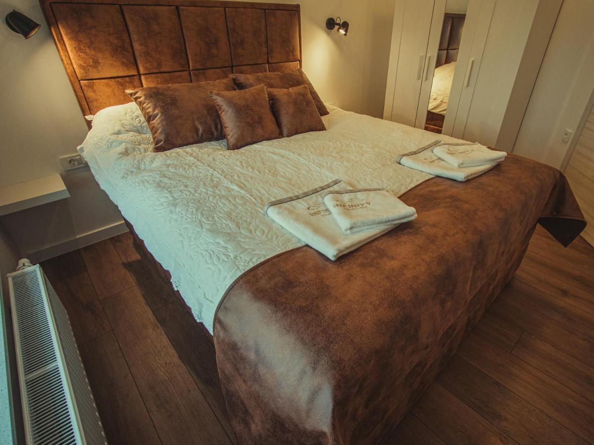 Apartmani Infinity Ösek Dış mekan fotoğraf
