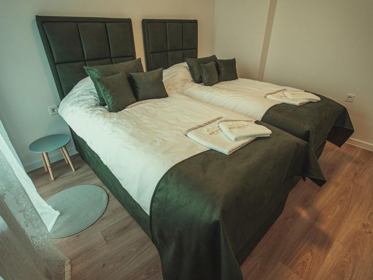 Apartmani Infinity Ösek Dış mekan fotoğraf