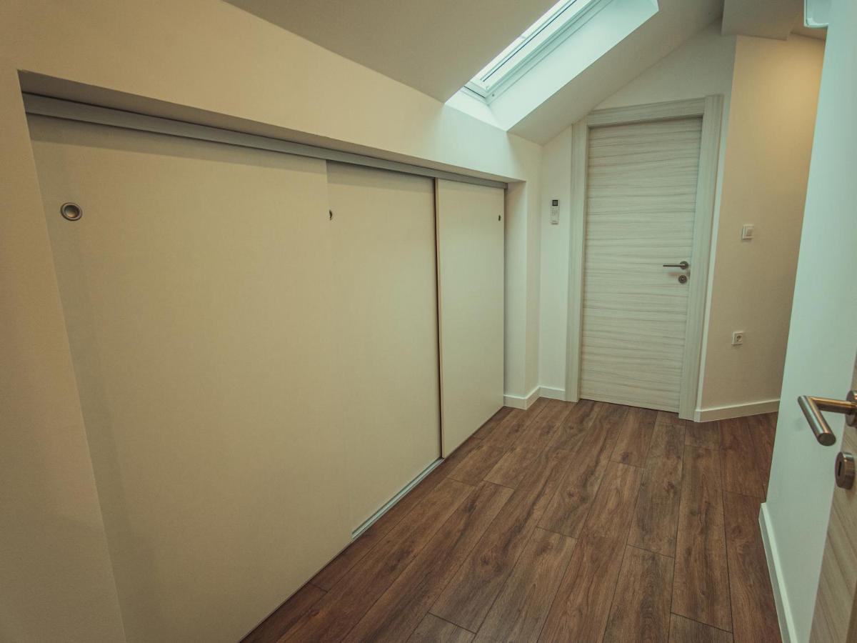 Apartmani Infinity Ösek Dış mekan fotoğraf