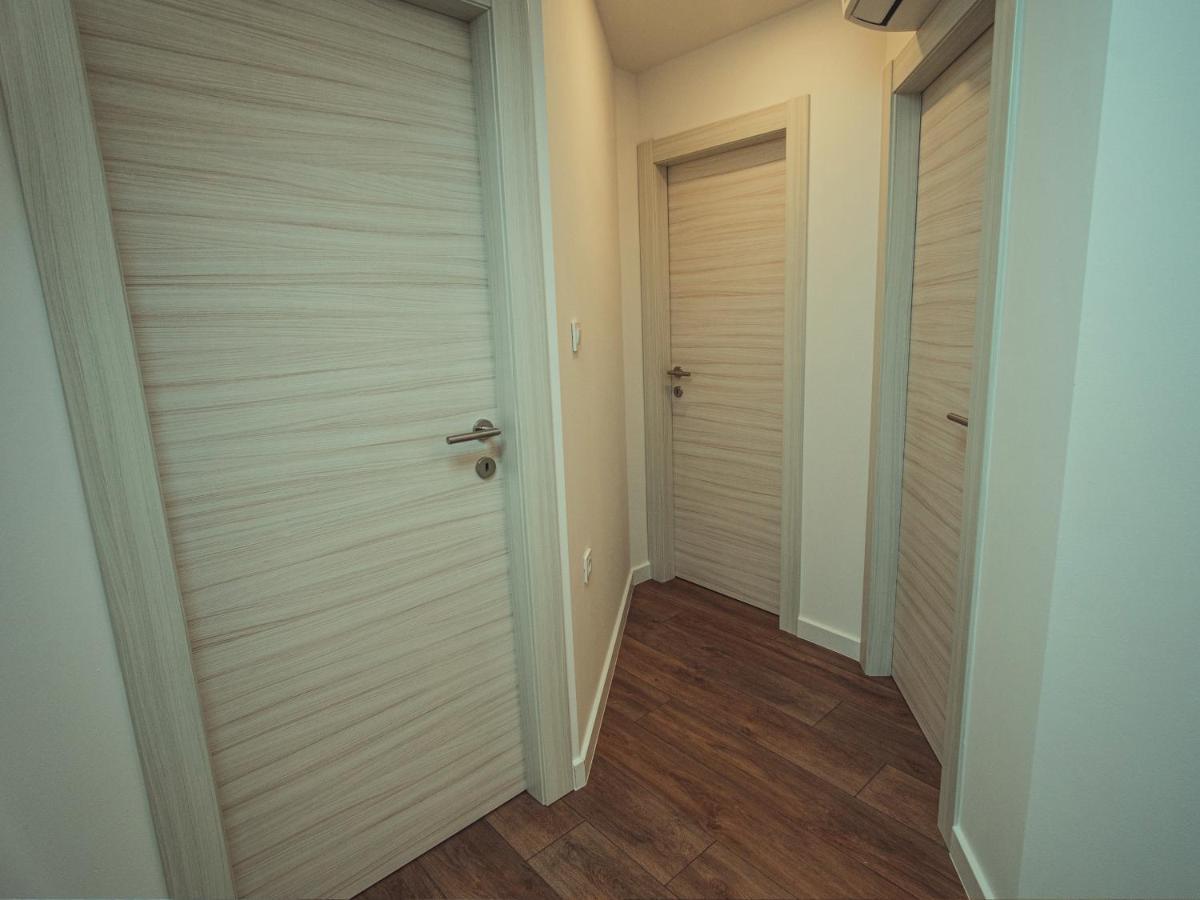 Apartmani Infinity Ösek Dış mekan fotoğraf