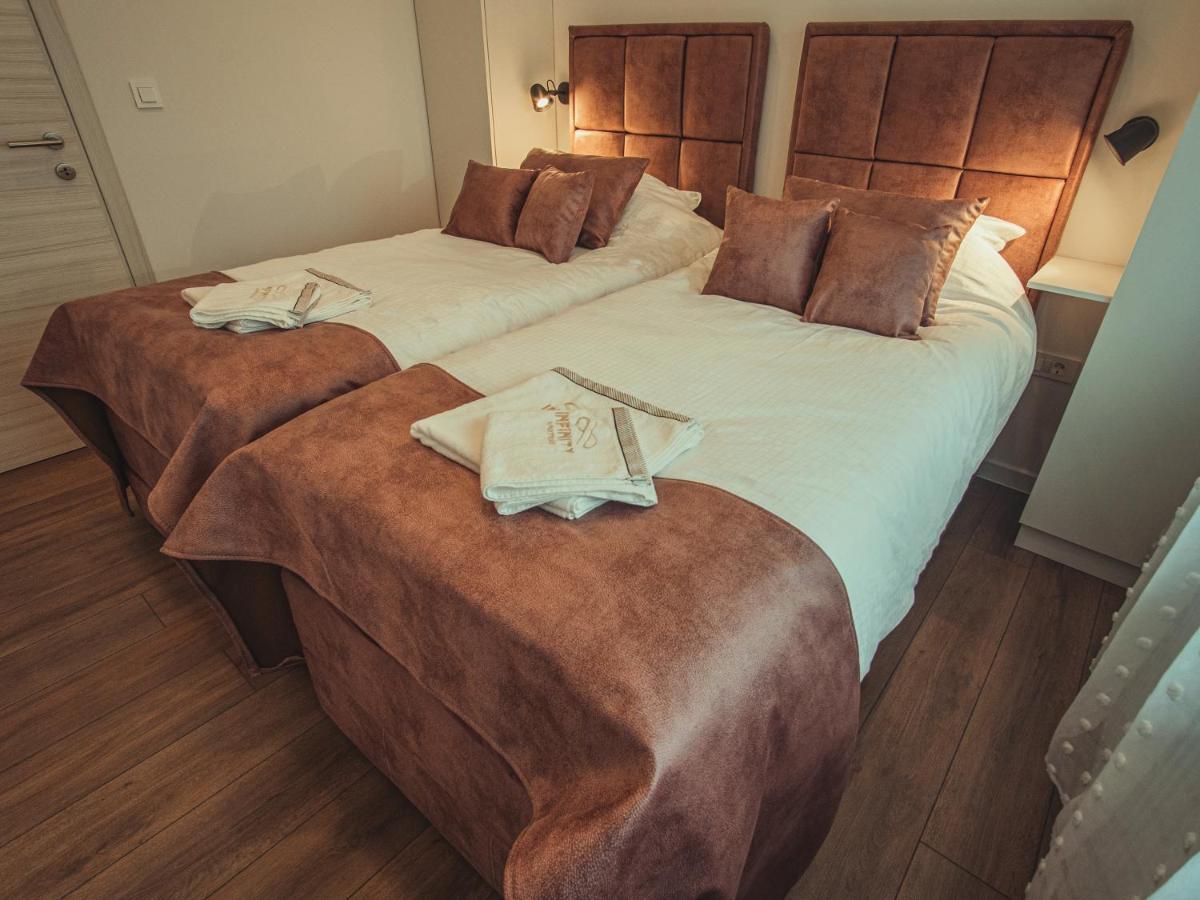 Apartmani Infinity Ösek Dış mekan fotoğraf