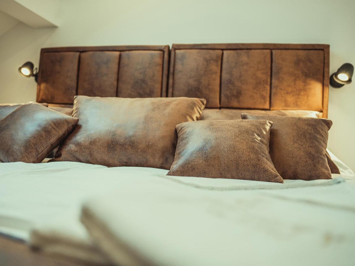 Apartmani Infinity Ösek Dış mekan fotoğraf