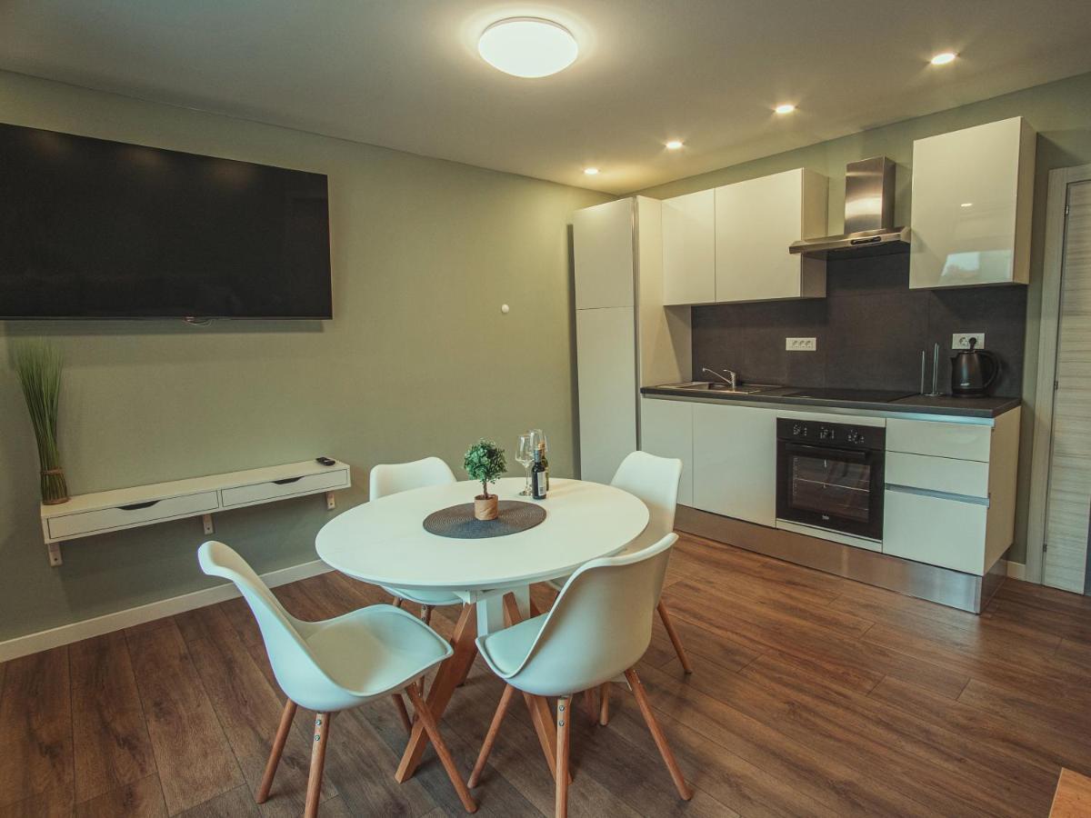 Apartmani Infinity Ösek Dış mekan fotoğraf