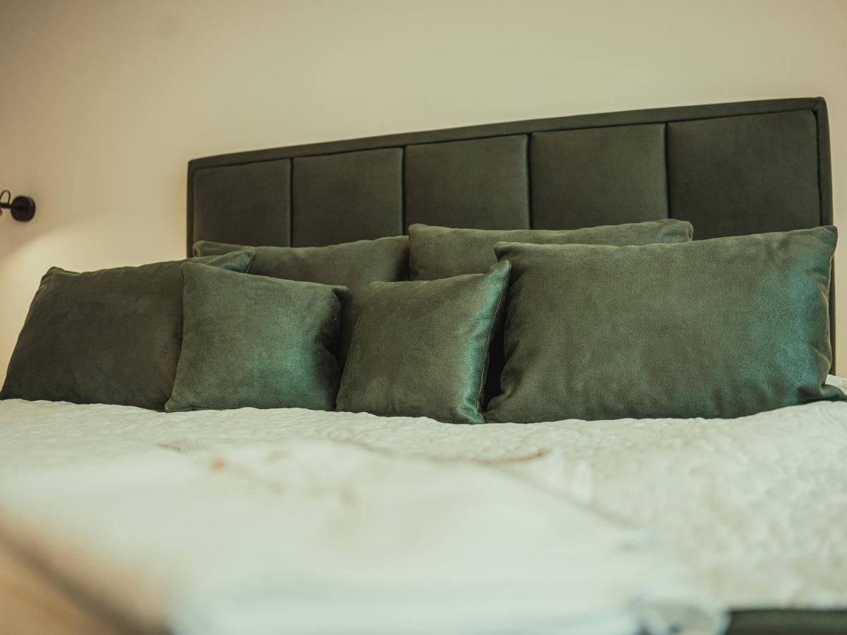 Apartmani Infinity Ösek Dış mekan fotoğraf