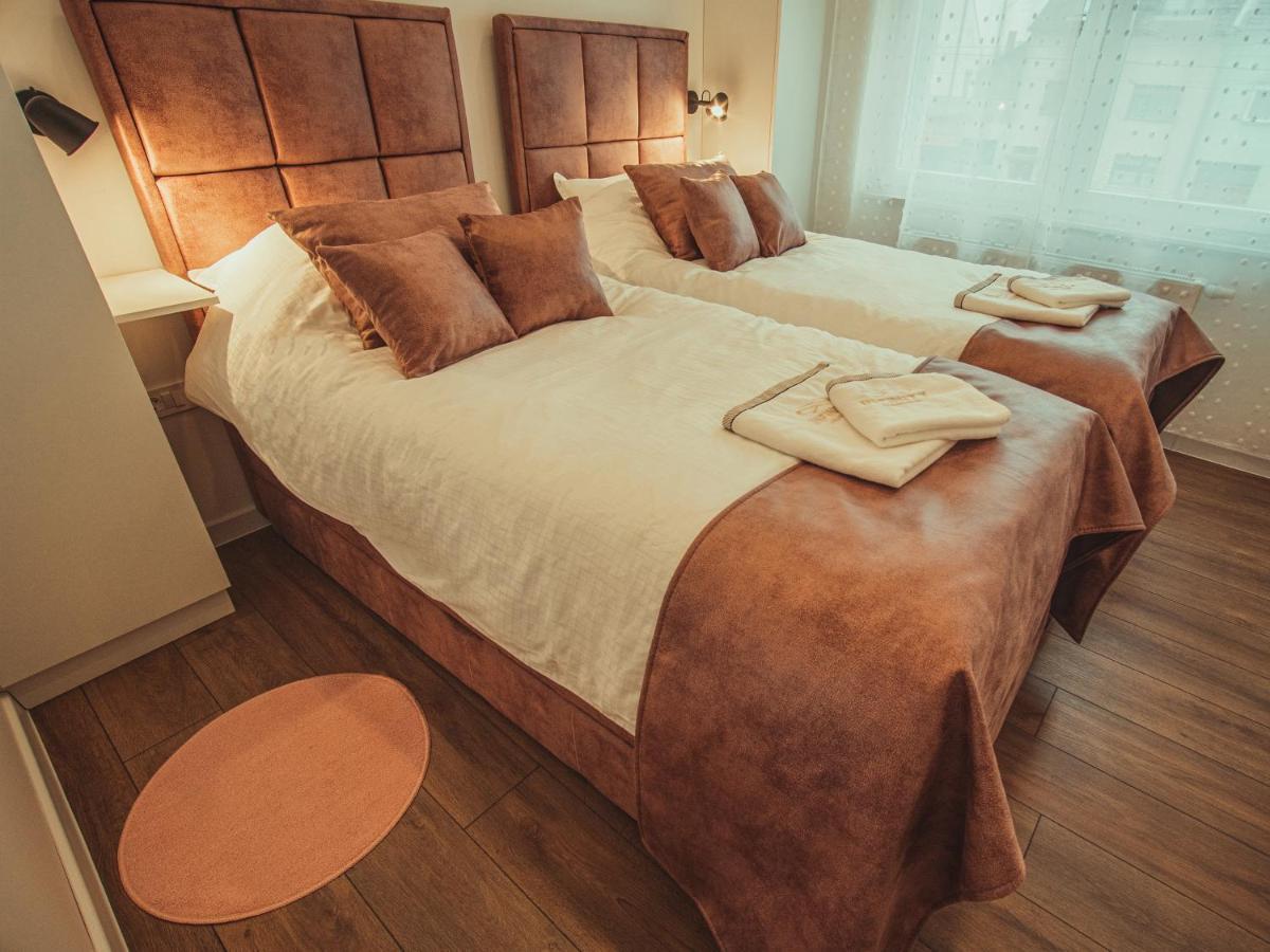 Apartmani Infinity Ösek Dış mekan fotoğraf