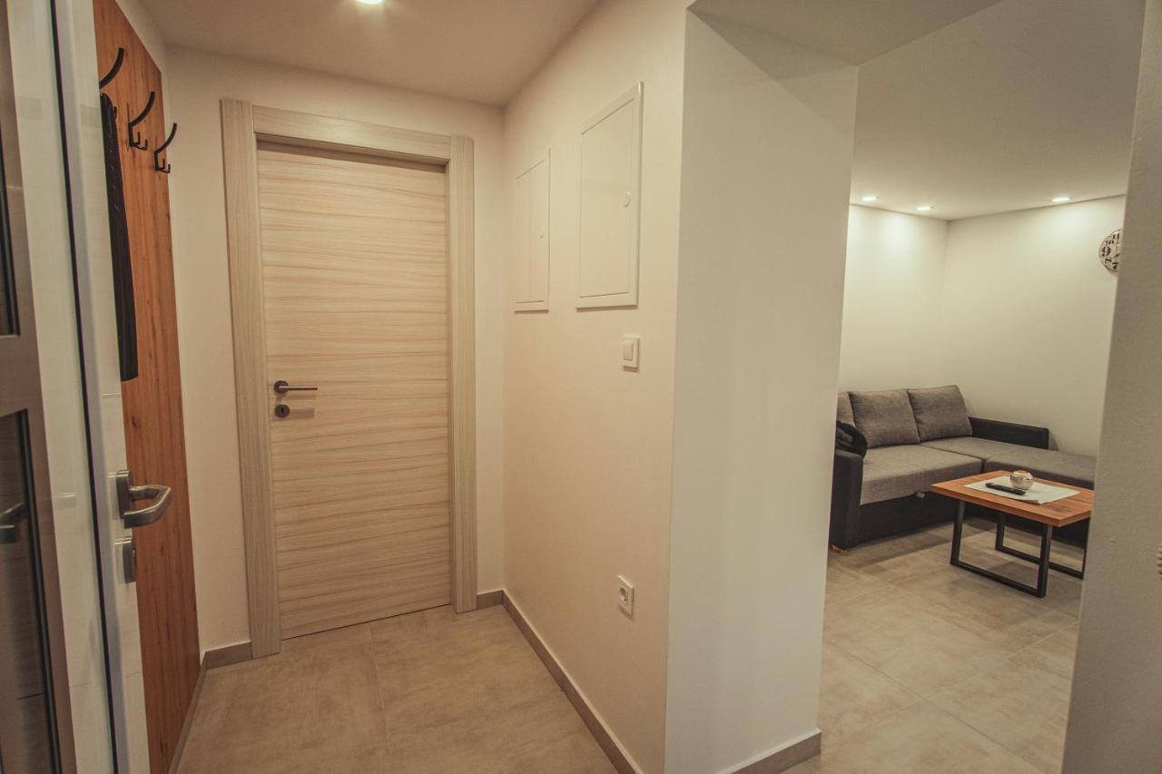 Apartmani Infinity Ösek Dış mekan fotoğraf